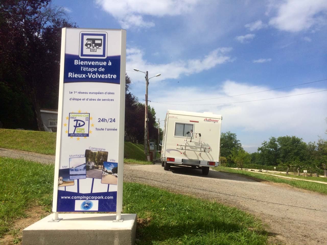 AIRE D'ETAPE CAMPING CAR PARK