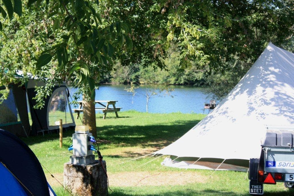 CAMPING BASE NAUTIQUE FLOIRAS