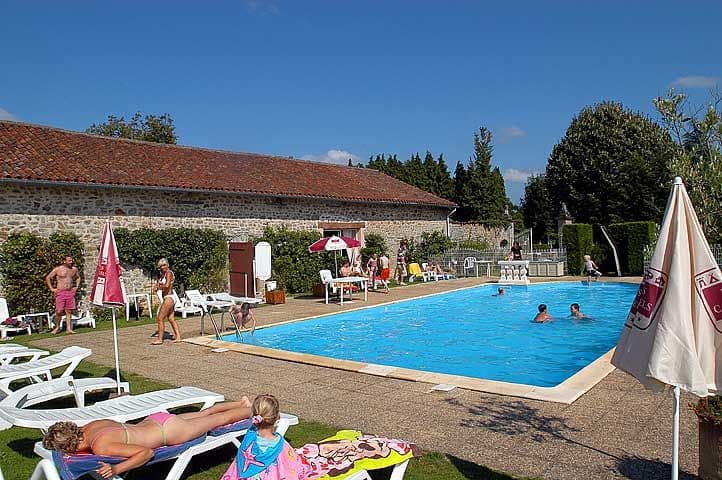 CAMPING DU CHÂTEAU DE LEYCHOISIER
