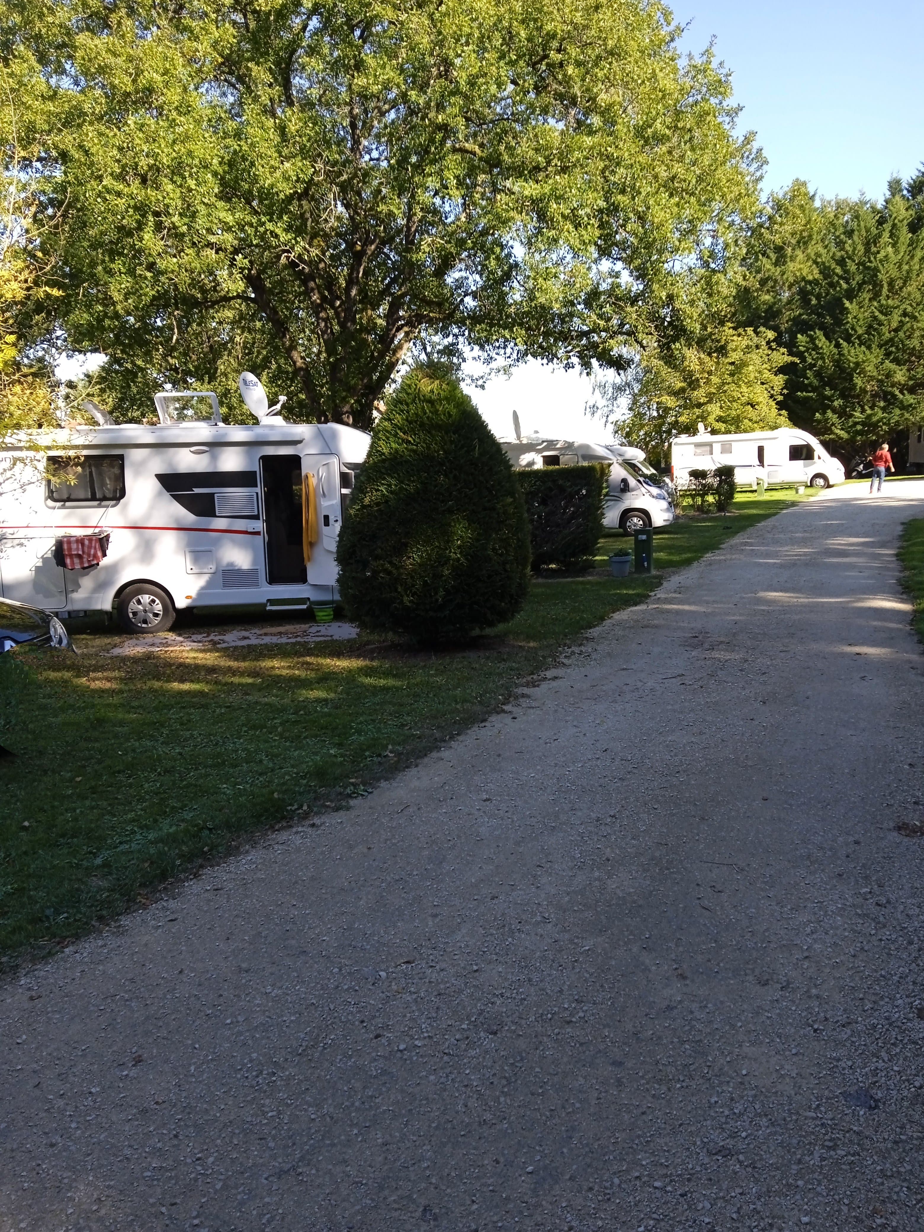CAMPING LA ROCHE POSAY VACANCES