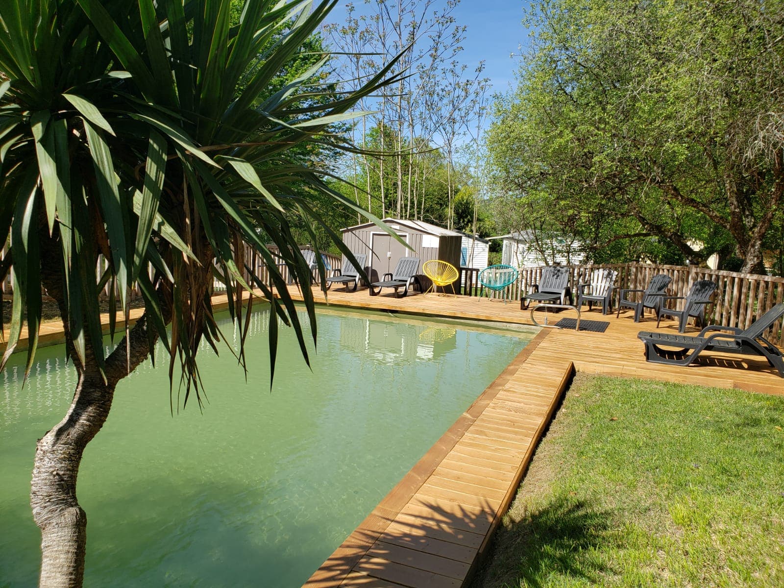 CAMPING EAU NATURELLE