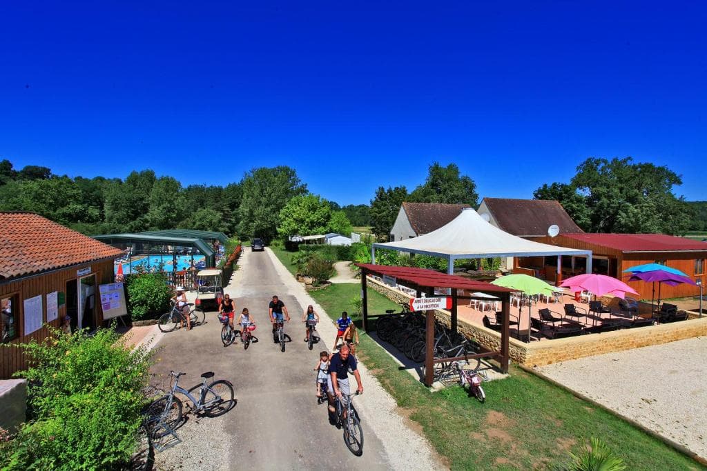 CAMPING LE PLEIN AIR DES BORIES