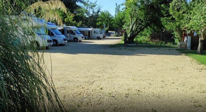 Aire privée  de camping-car de Cenac-et-Saint-Julien