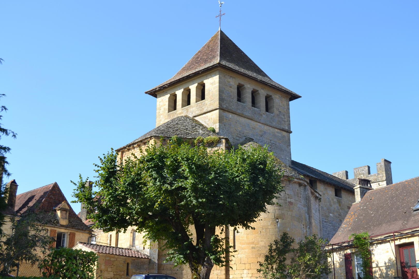 Aire communale de Marquay
