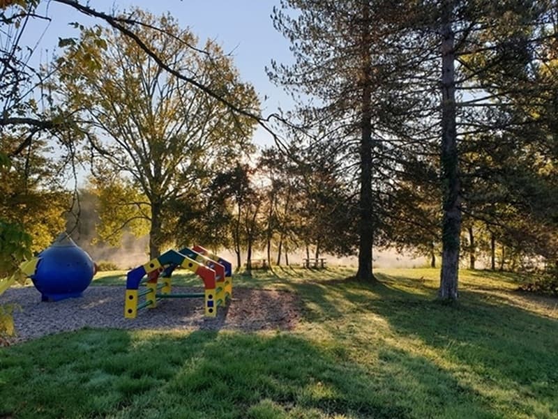 CAMPING LE DOMAINE DU LAC DE NÉGUENOU