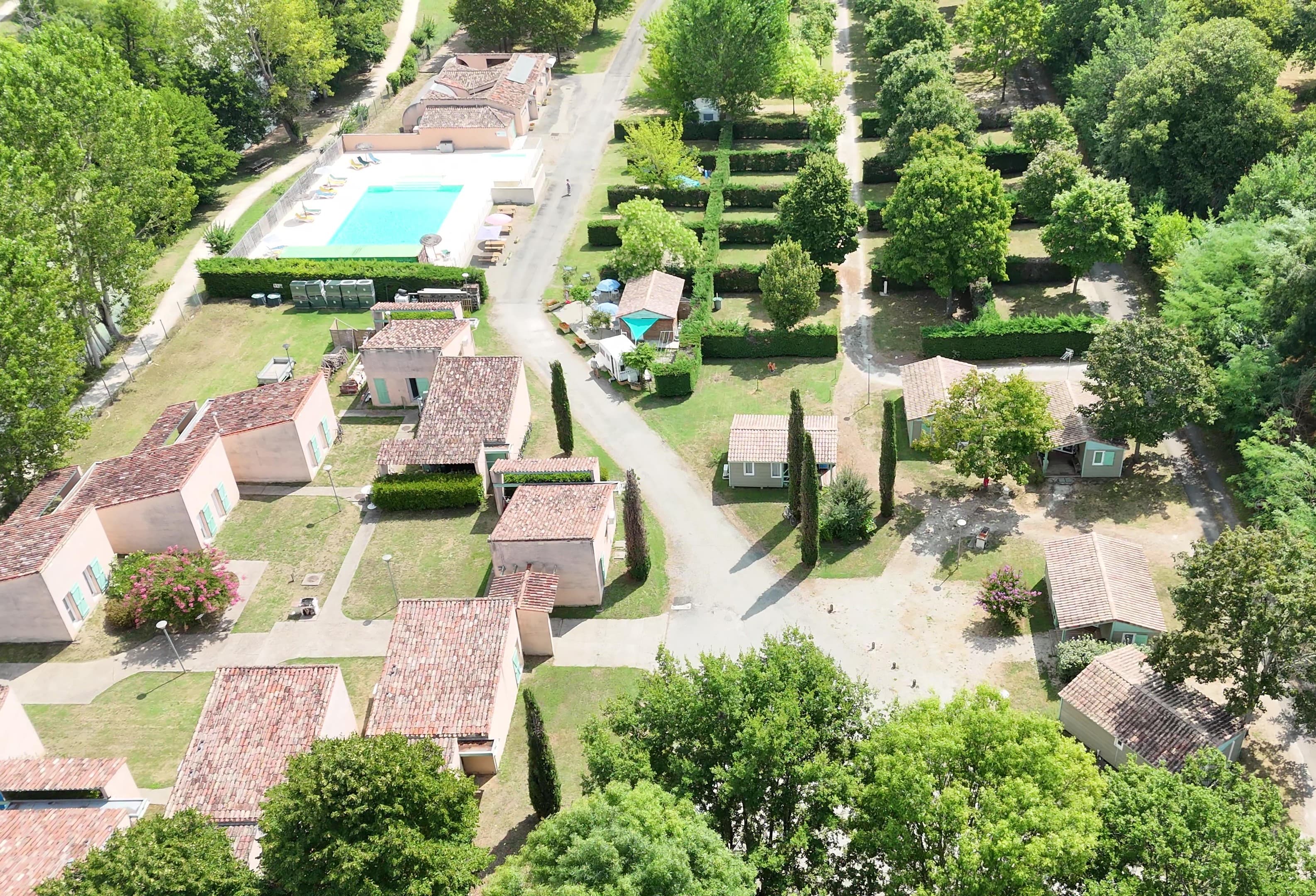 CAMPING LAC DE FERRIE
