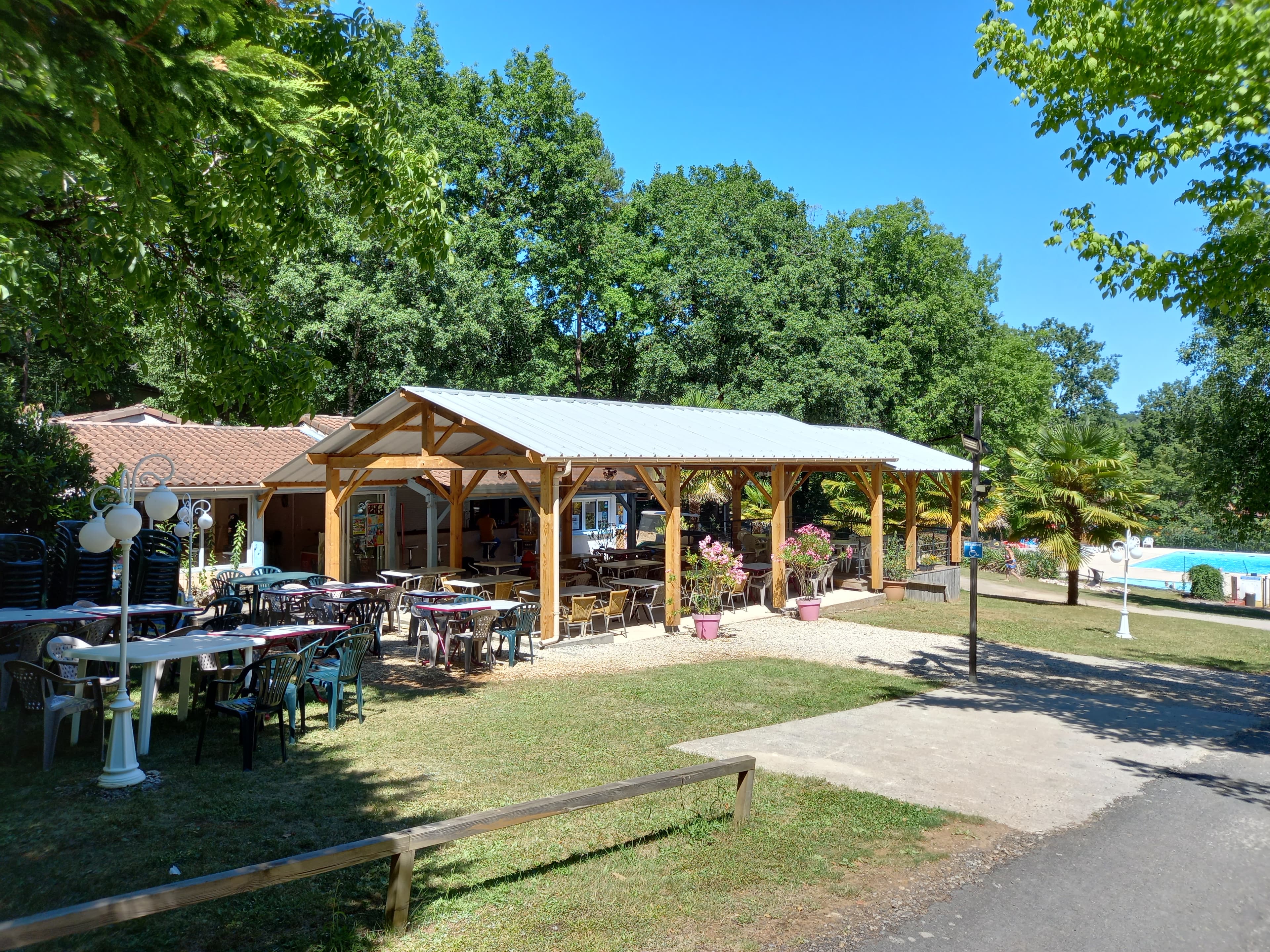 CAMPING AU BOIS DORMANT