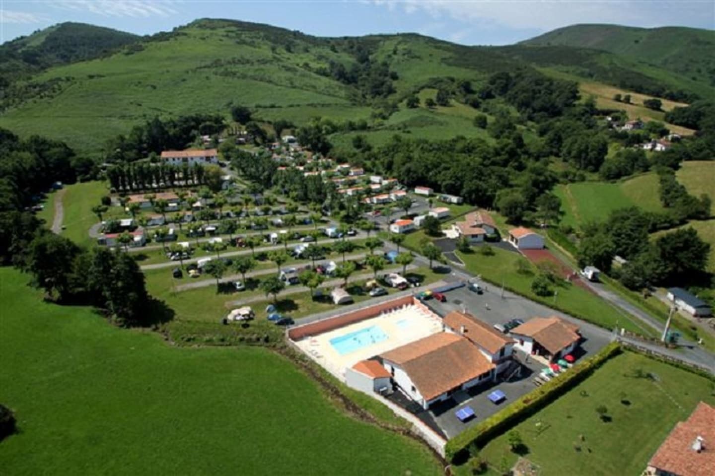 CAMPING MENDI AZPIAN