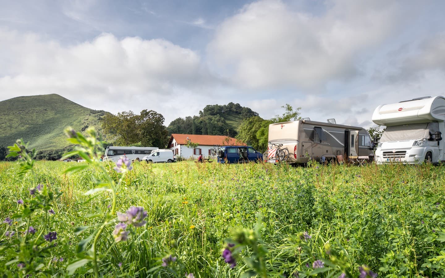 AIRE NATURELLE CAMPING À LA FERME OSPITALIA
