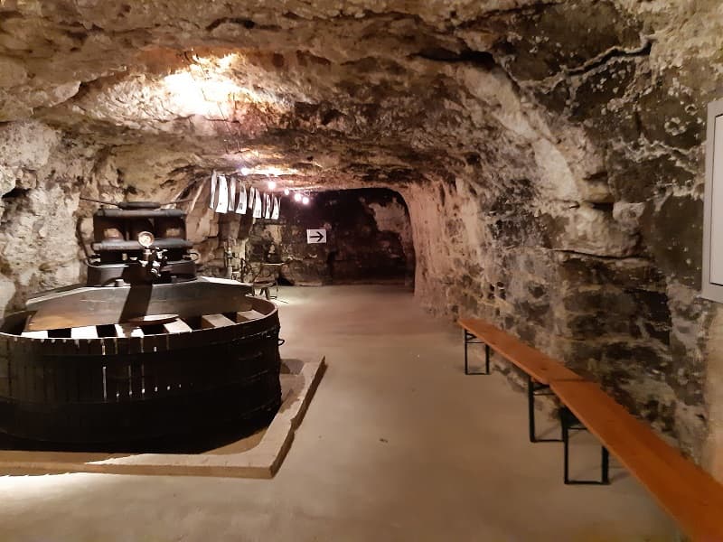 Caves du Père Auguste - Aire de services