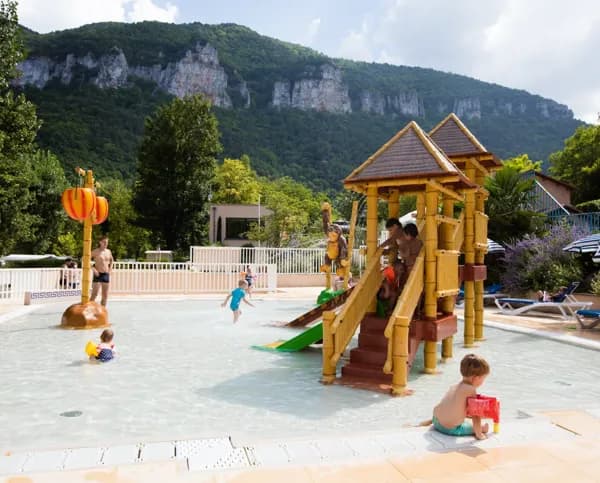 CAMPING DE PEYRELADE