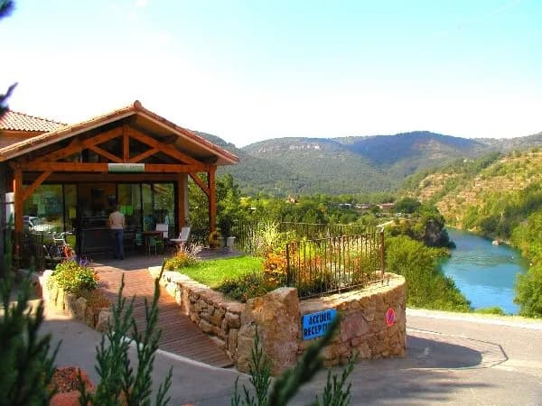 Camping de La Cascade et location de salle (groupes)