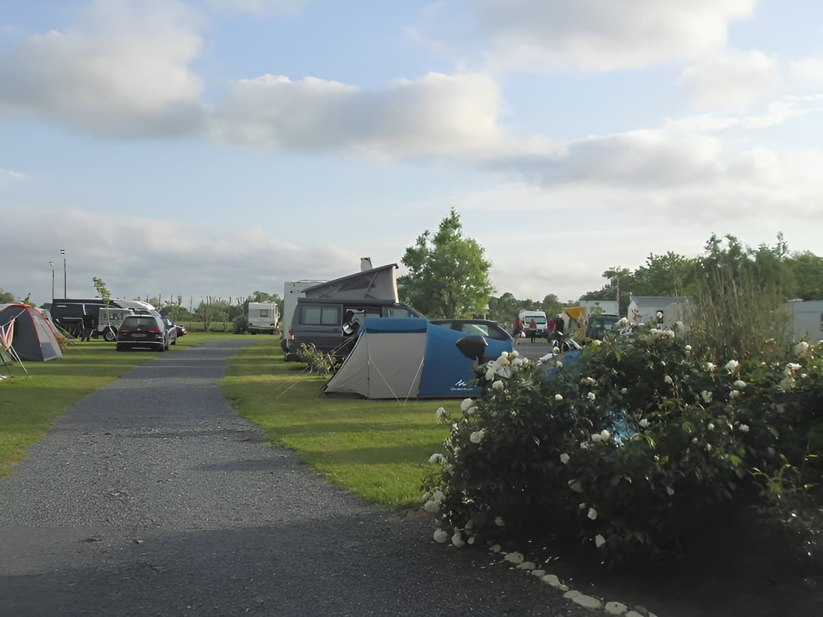 CAMPING LES BAS CARREAUX